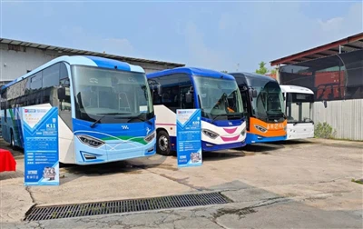 Machines Yuchai đã giúp hạ cánh thành công xe buýt Viziteng Tour ở chợ Hồng Kông